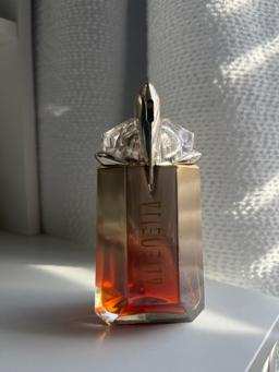 Mugler alien goddess Preowned Without Packaging thumbnail 1