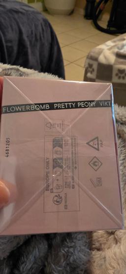 Viktor & Rolf Flowerbomb Pretty Peony New With Packaging thumbnail 3