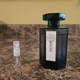 L'Artisan Parfumeur Bois Farine Decant thumbnail 1