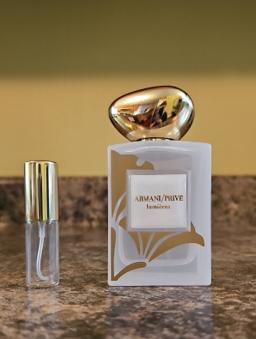 Giorgio Armani Lumieres Decant thumbnail 1
