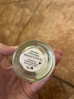 Dossier Gourmand White Flowers Preowned Without Packaging thumbnail 5