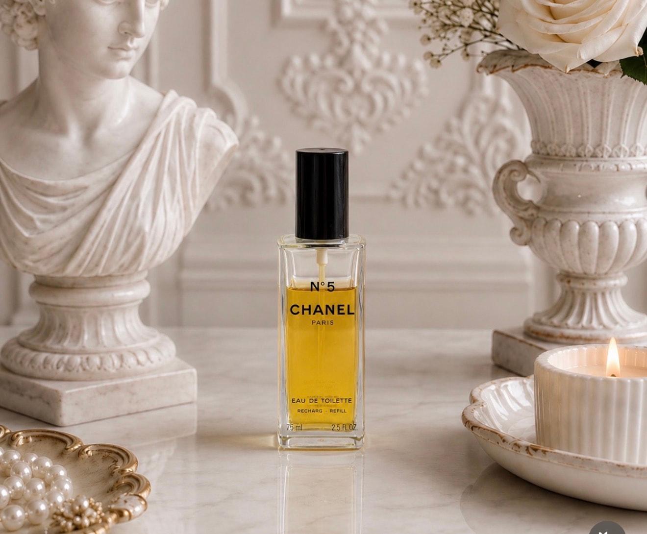 Chanel N°5 Eau de Toilette Vintage Recharge Refill Spray 65 ml left of 75 ml bottle